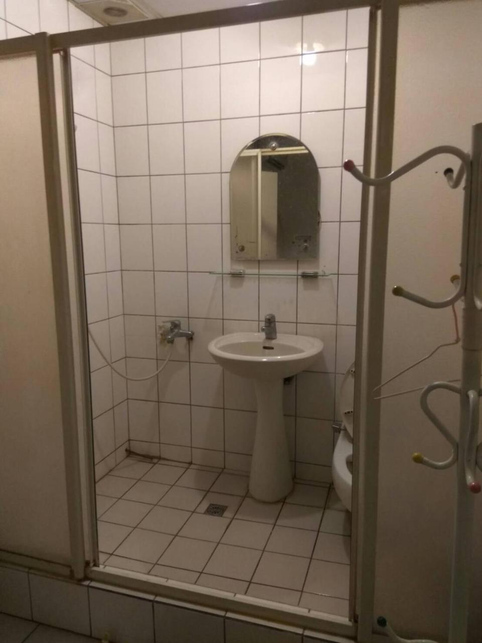 Hua Bin Hotel Yilan Esterno foto