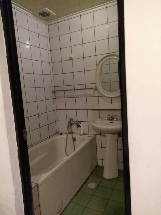 Hua Bin Hotel Yilan Esterno foto